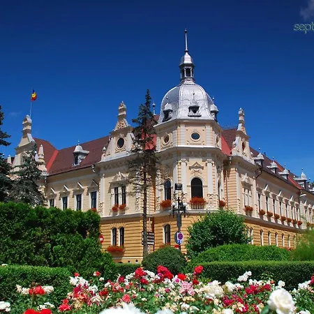 The Old Town Nest Apartamento
